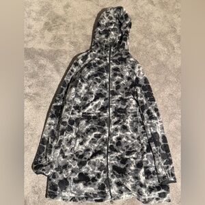 The North Face Women's Black and Gray Patterned Ski Jacket